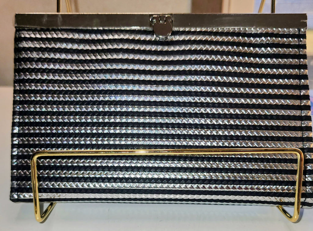 Compact clutch wallet