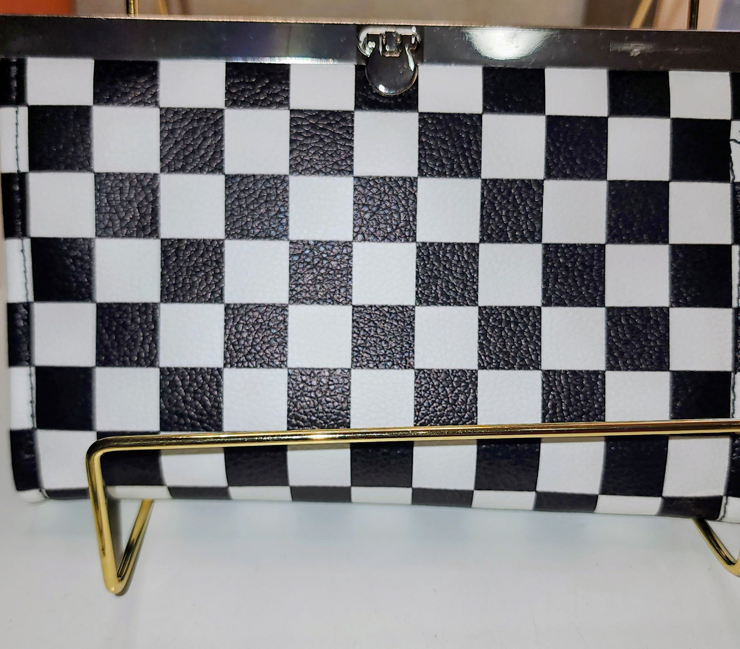 Compact clutch wallet